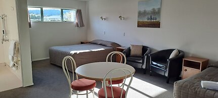 Glacier View Motel