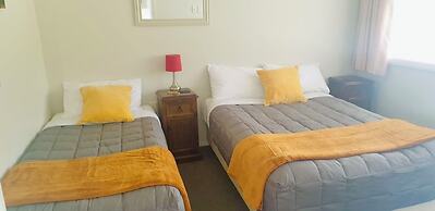 Glacier View Motel