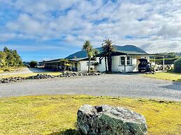 Glacier View Motel