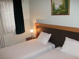 Hotel Vila Silia