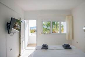 Lagada Beach Hotel