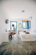 Lagada Beach Hotel