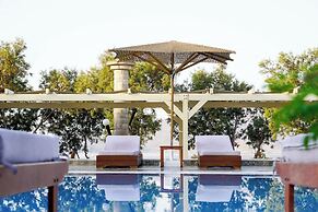 Lagada Beach Hotel