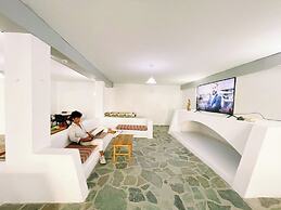 Lagada Beach Hotel