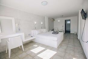 Lagada Beach Hotel
