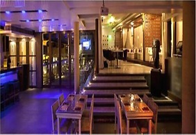 Hotel Savera