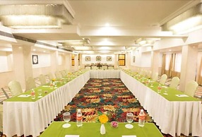Hotel Savera