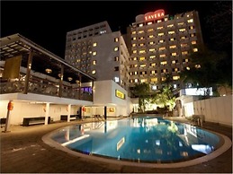 Hotel Savera