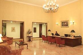 The Grand Magrath Hotel
