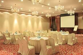 The Grand Magrath Hotel