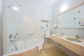 Daima Biz Hotel - Dolusu Aquapark Access