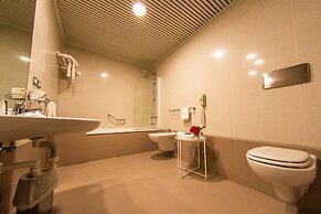 HOTEL EXCELSIOR BARI – BY FARACE HOTELS