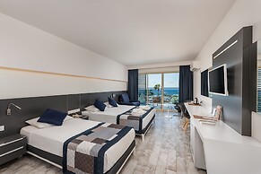 White City Beach - Adults Only