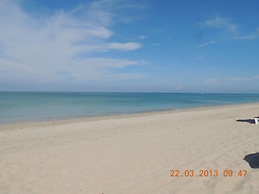 Lanta Seafront Resort