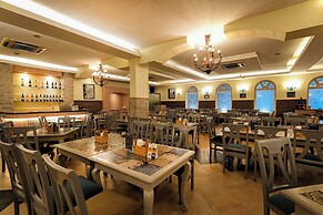 Cross Roads Inn