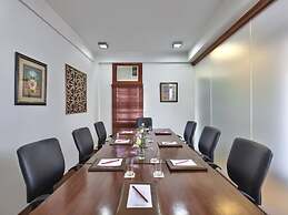 Regale Inn