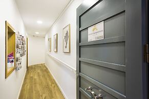Amister Apartments