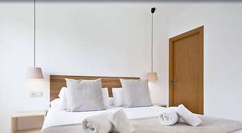 Amister Apartments