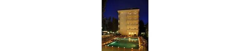 Hotel Ines
