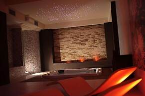 Marina Holiday Hotel & Spa
