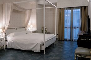 Marina Holiday Hotel & Spa