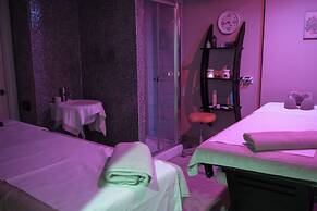 Marina Holiday Hotel & Spa