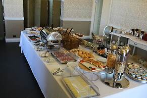 Marina Holiday Hotel & Spa