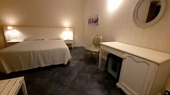 Marina Holiday Hotel & Spa