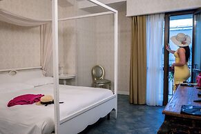 Marina Holiday Hotel & Spa