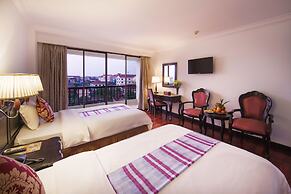 Smiling Hotel