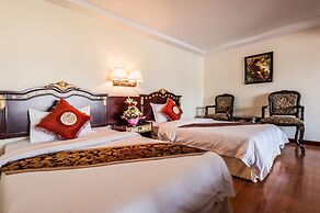 Smiling Hotel