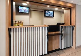 B&B HOTEL Cholet Nord
