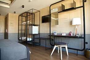 Adonis City Hotel