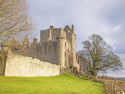 Arden Guest House, Craigmillar Castle Edinburgh