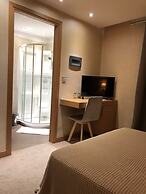 Deves Hotel
