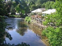 The Waterman's Arms