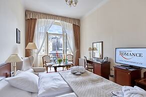 Hotel Romance
