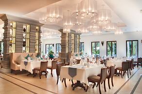 Lotus Blanc Resort