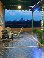 Hotel Taj Plaza