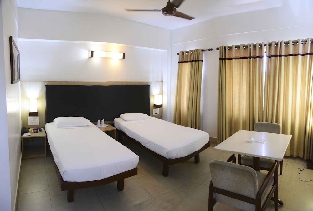 Bharat Hotel