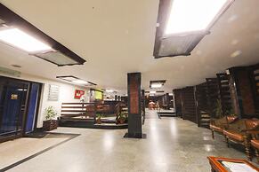 Bharat Hotel
