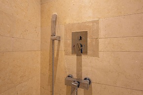 Ananda Hotel Boutique