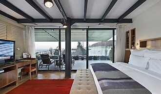 Tomtom Suites - Special Class