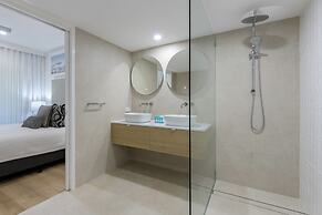 Mandalay Luxury Beachfront Apartments