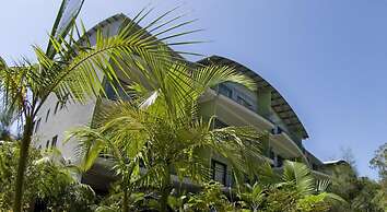 Flynns Beach Resort