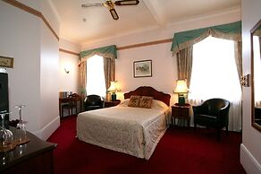 The County Hotel