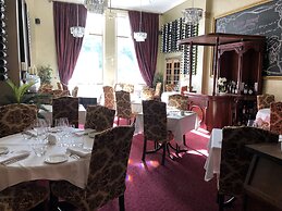 The County Hotel