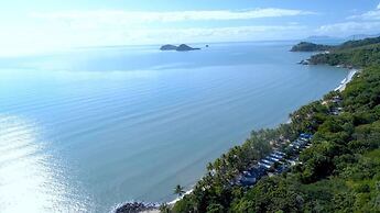 Ellis Beach Oceanfront Bungalows