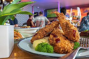 Airlie Beach Hotel