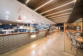Airlie Beach Hotel